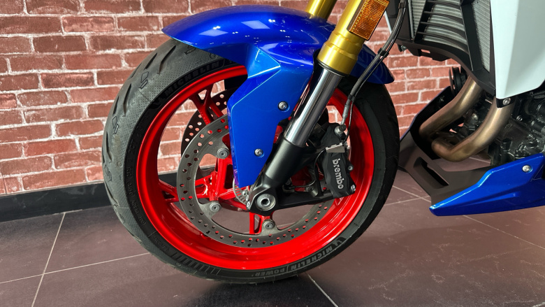 BMW F900 R (25MY)